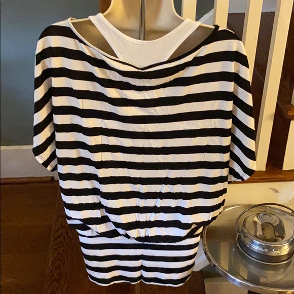 Venus Lascana XS Black & White 2 in 1 Short Sleeve Banded Shirt - Picture 7 of 7